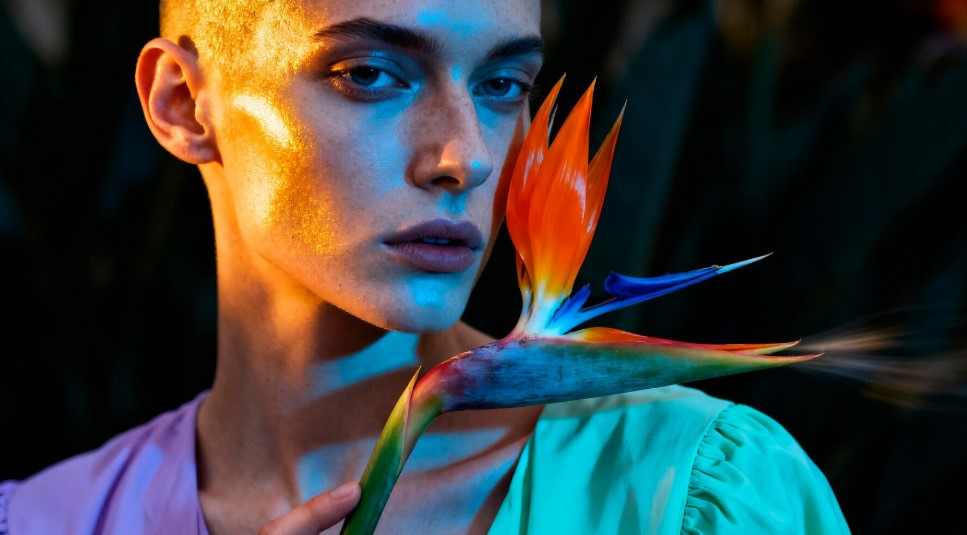 Jak se vyhnout žloutnutí pryskyřice